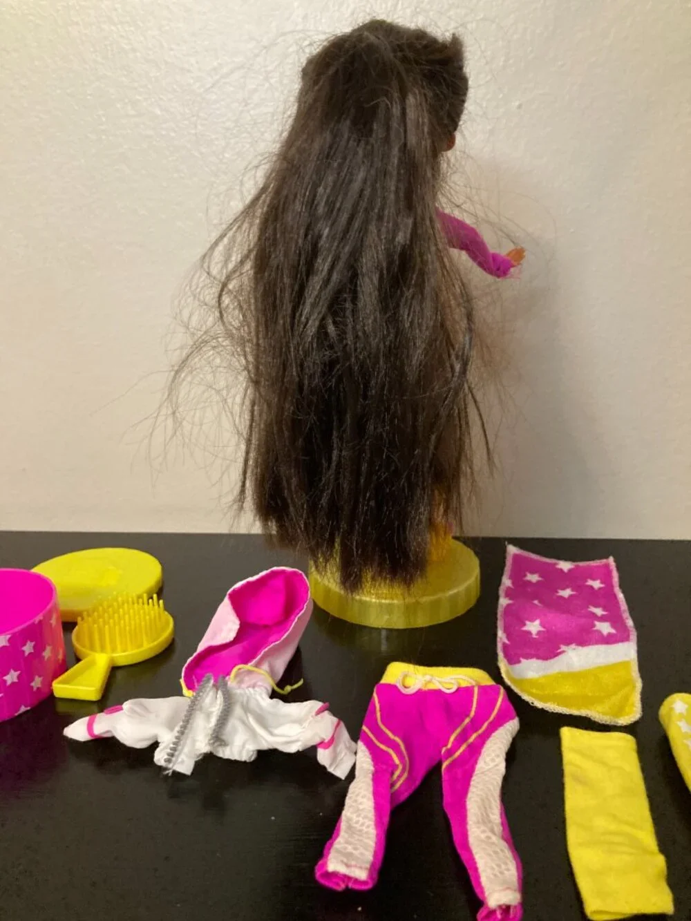 L.O.L. Surprise! OMG Sports Vault Queen Fashion Doll W/ Stand & Accessories